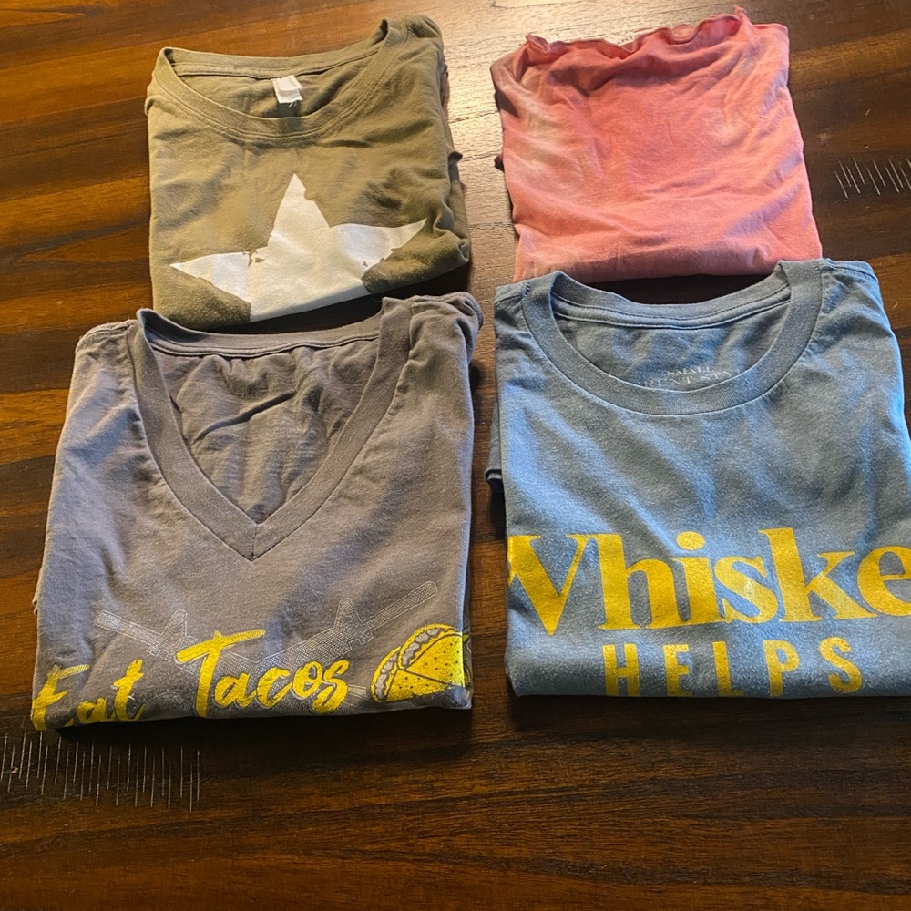 Lot Of 4 Women’s T-Shirt Pullover  Short Sleeve S/M